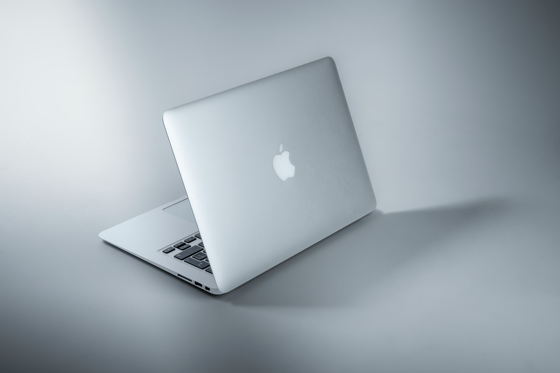 macOS vs Windows: Which System is More Comfortable for Learning?